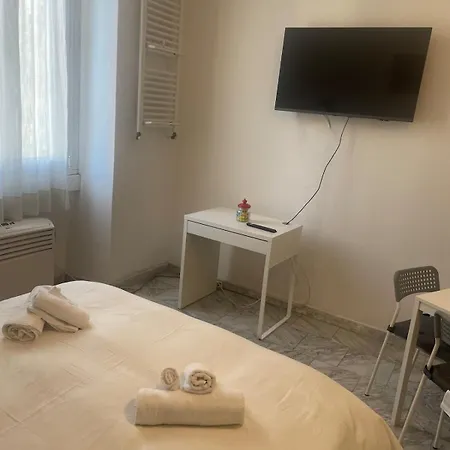 Charming In The Center Апартаменты Милан