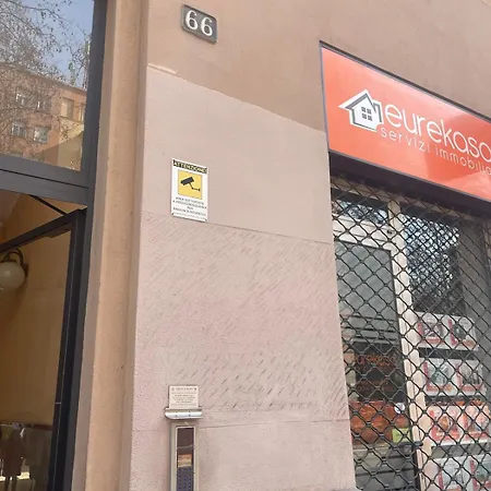 Apartament Charming In The Center Mediolan